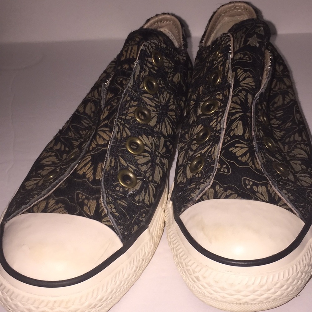 Converse AllStar Athletic Shoes Sz 6